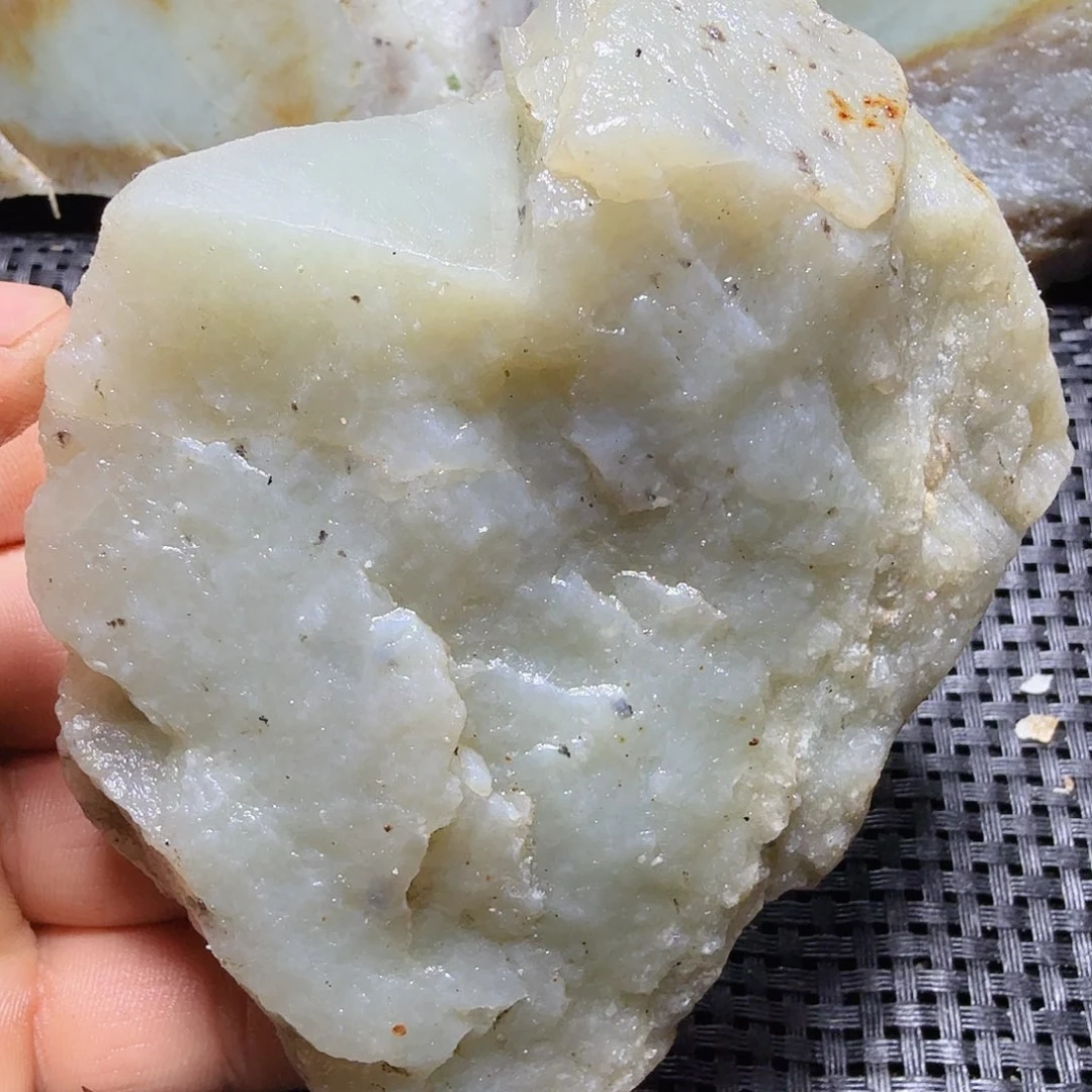 和田玉（糖玉）未镶嵌珠宝半成品