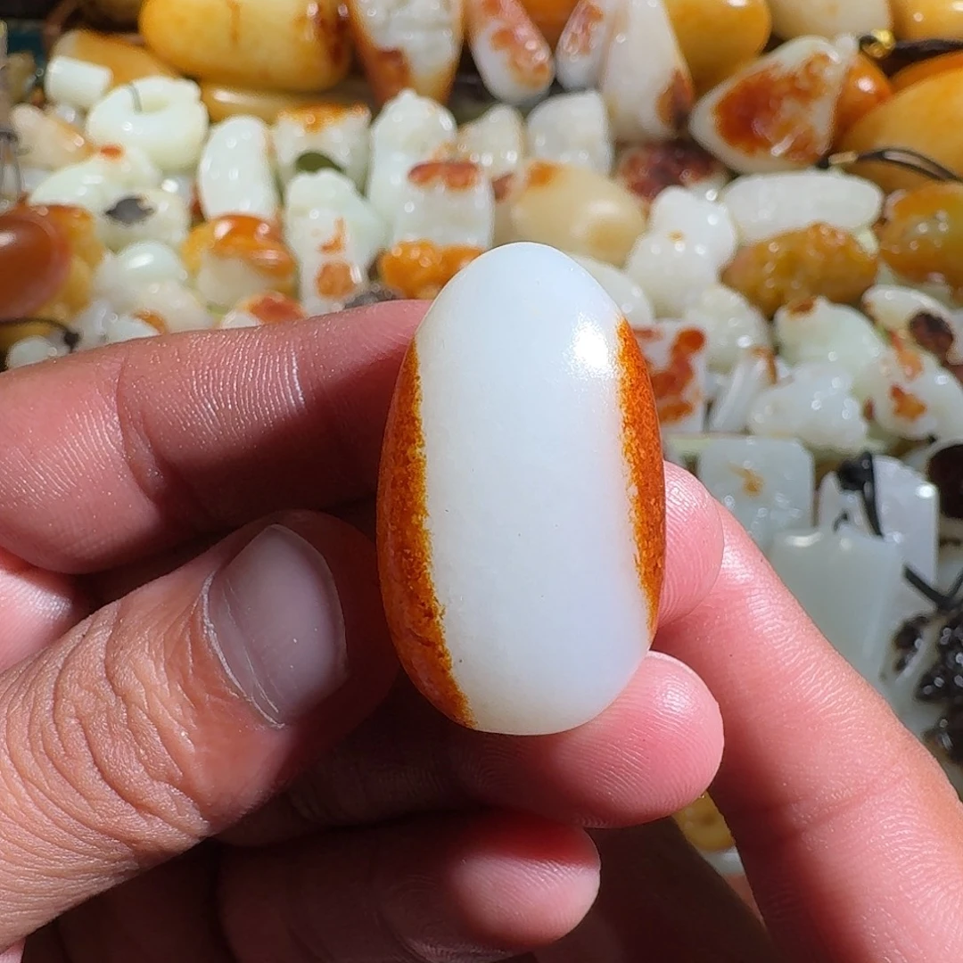 囬***首和田玉未镶嵌挂件