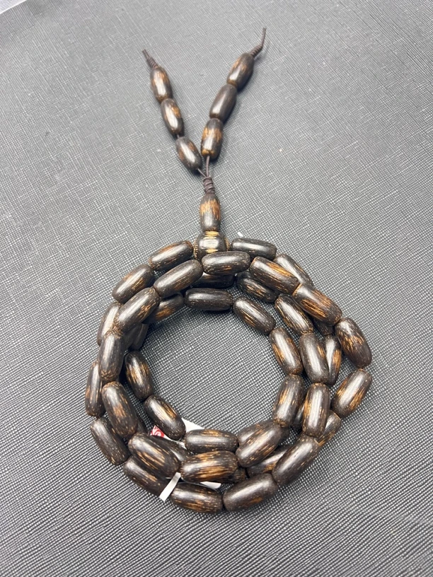 C20沉木多圈手串