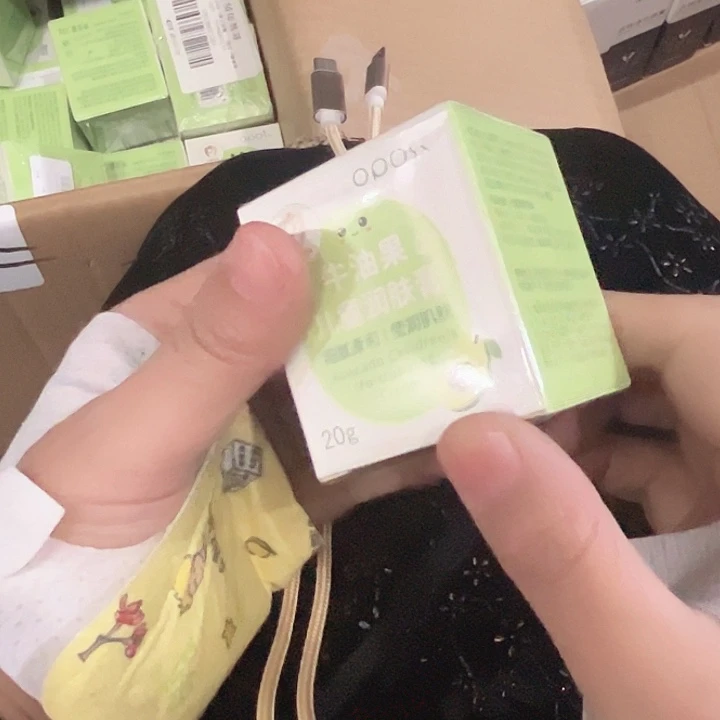 宝宝脸擦擦皮拍一发二。