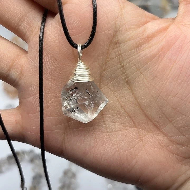 未镶嵌颈饰水晶闪灵钻项链