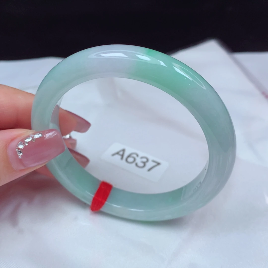 翡翠手镯未镶嵌手镯56