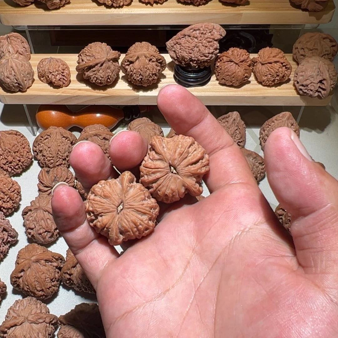 吊坠文玩核桃血麒麟