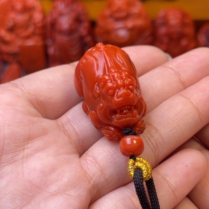 未镶嵌保山貔貅吊坠21尺寸南红玛瑙