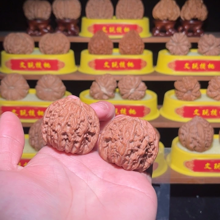 不***名文玩核桃把件磨盘