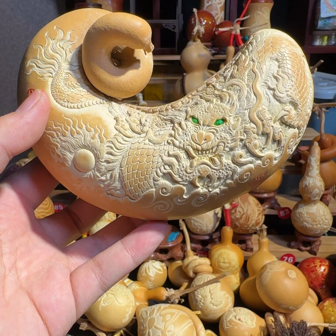 D***东有机玻璃腰子雕刻
