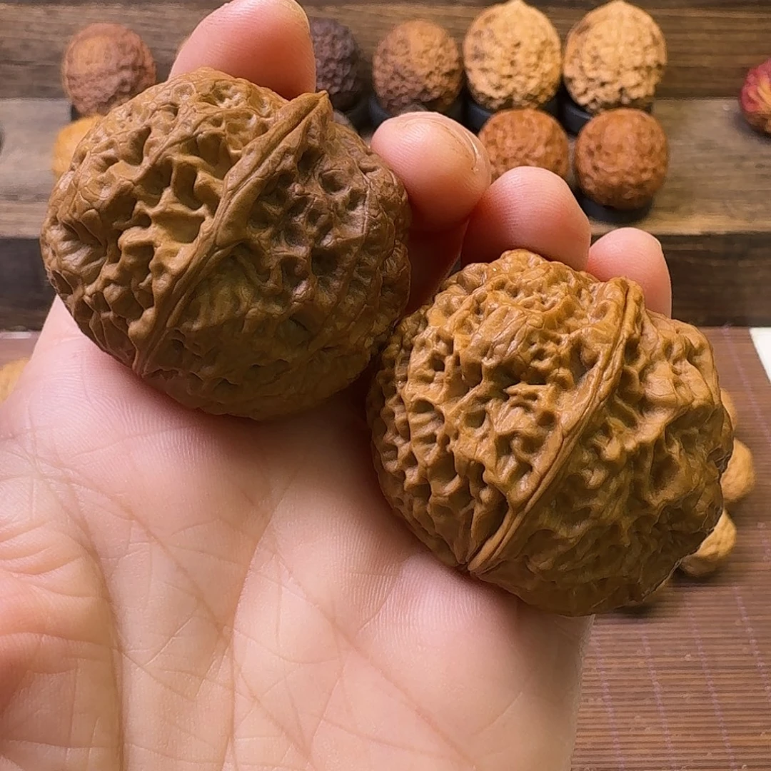 文玩核桃吊坠19龙纹绣球40尺寸福利