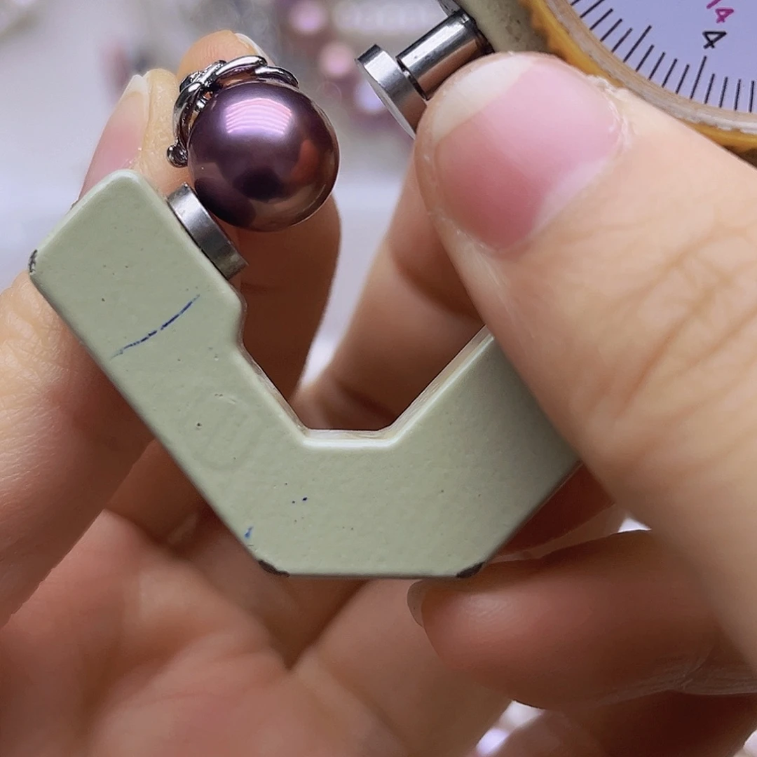 吊坠或者耳钉未镶嵌淡水珍珠