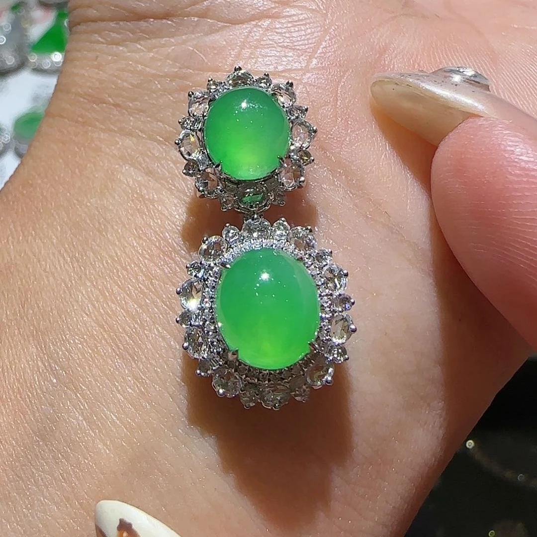 【闪购商品】颈饰18K金镶嵌翡翠天然