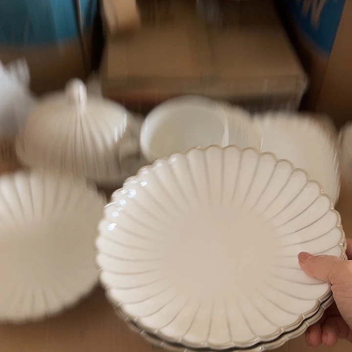 瓷片全部瑕疵特价贝壳8.5