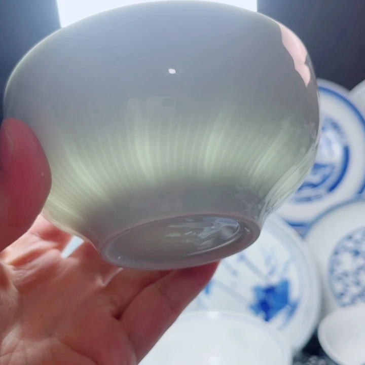 青花玲珑5寸饭碗荷花雕刻