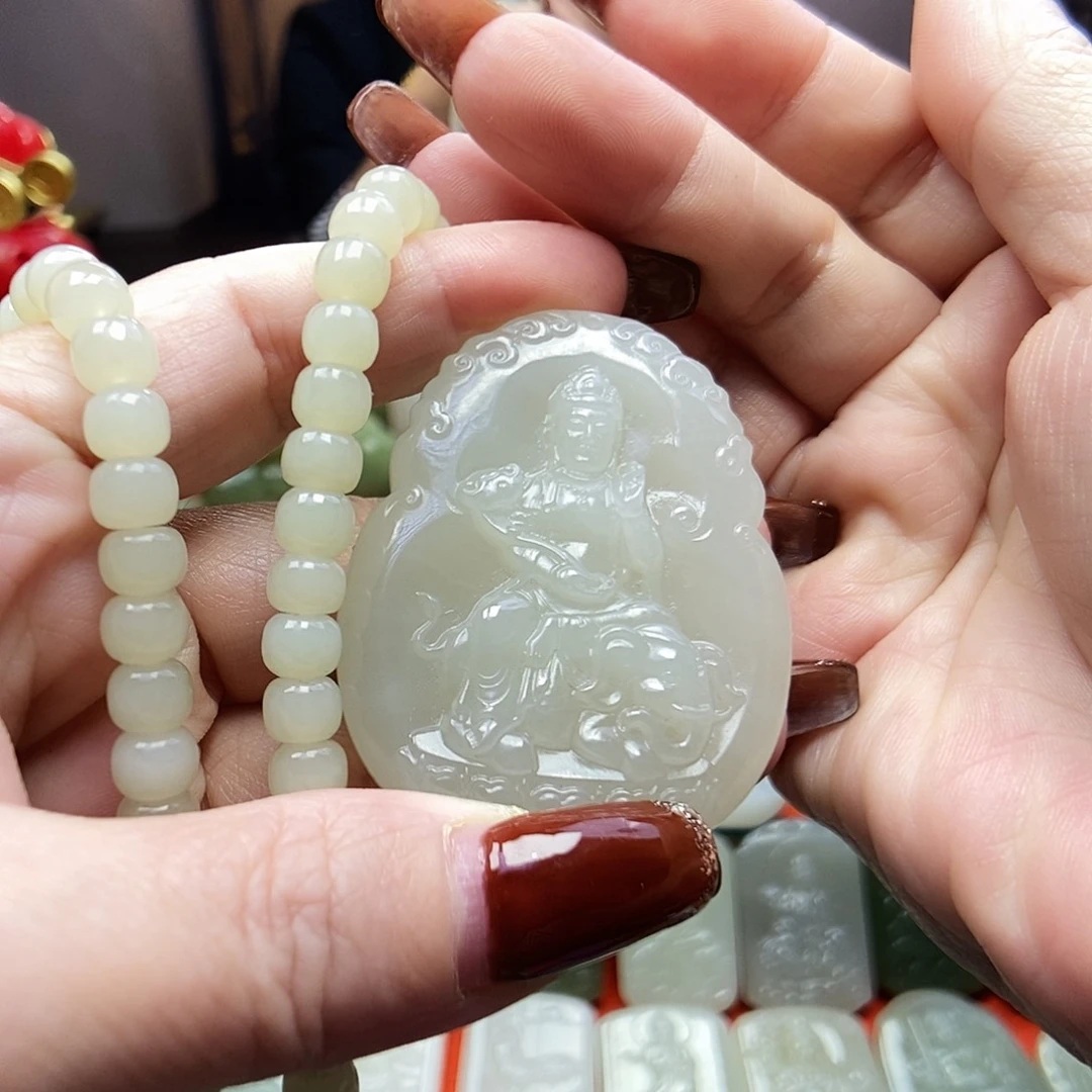 颈饰未镶嵌和田玉洪*