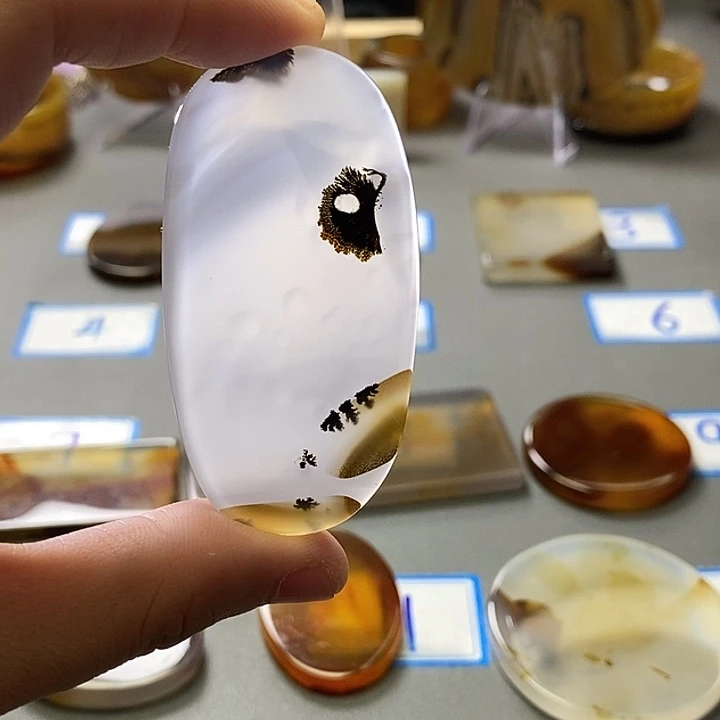 玛瑙/玉髓未镶嵌珠宝半成品135