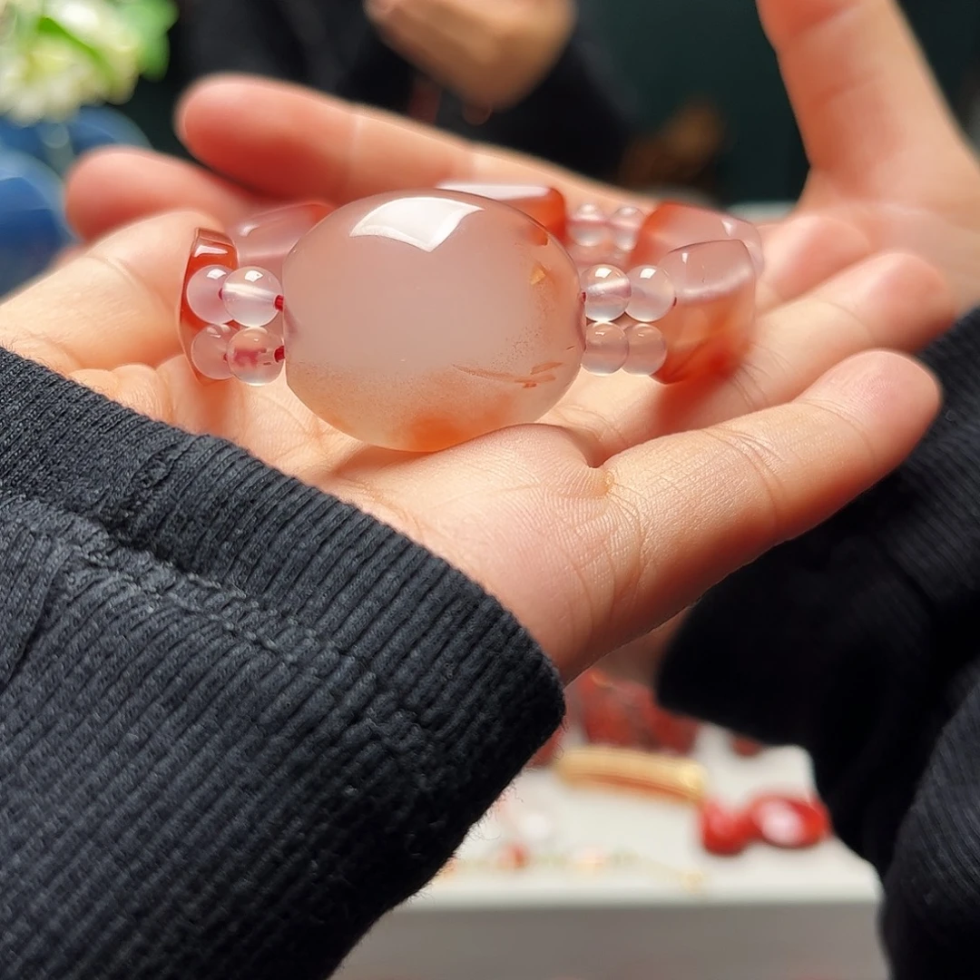 南红玛瑙未镶嵌珠宝奇石