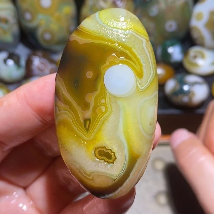 玛瑙/玉髓未镶嵌珠宝半成品