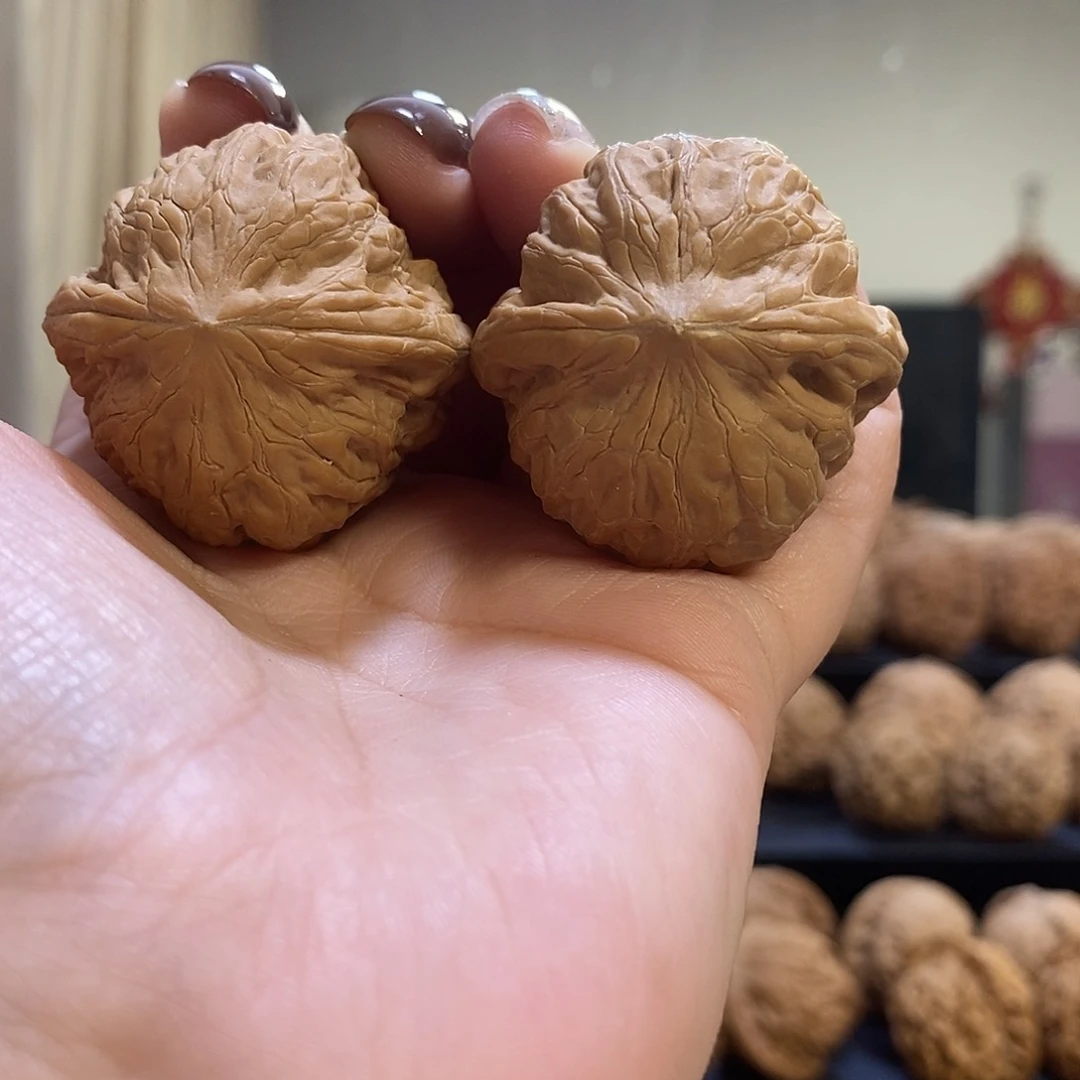 把件文玩核桃37铁锤有黄点