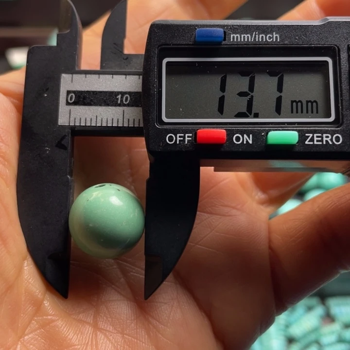 绿松石颈饰未镶嵌