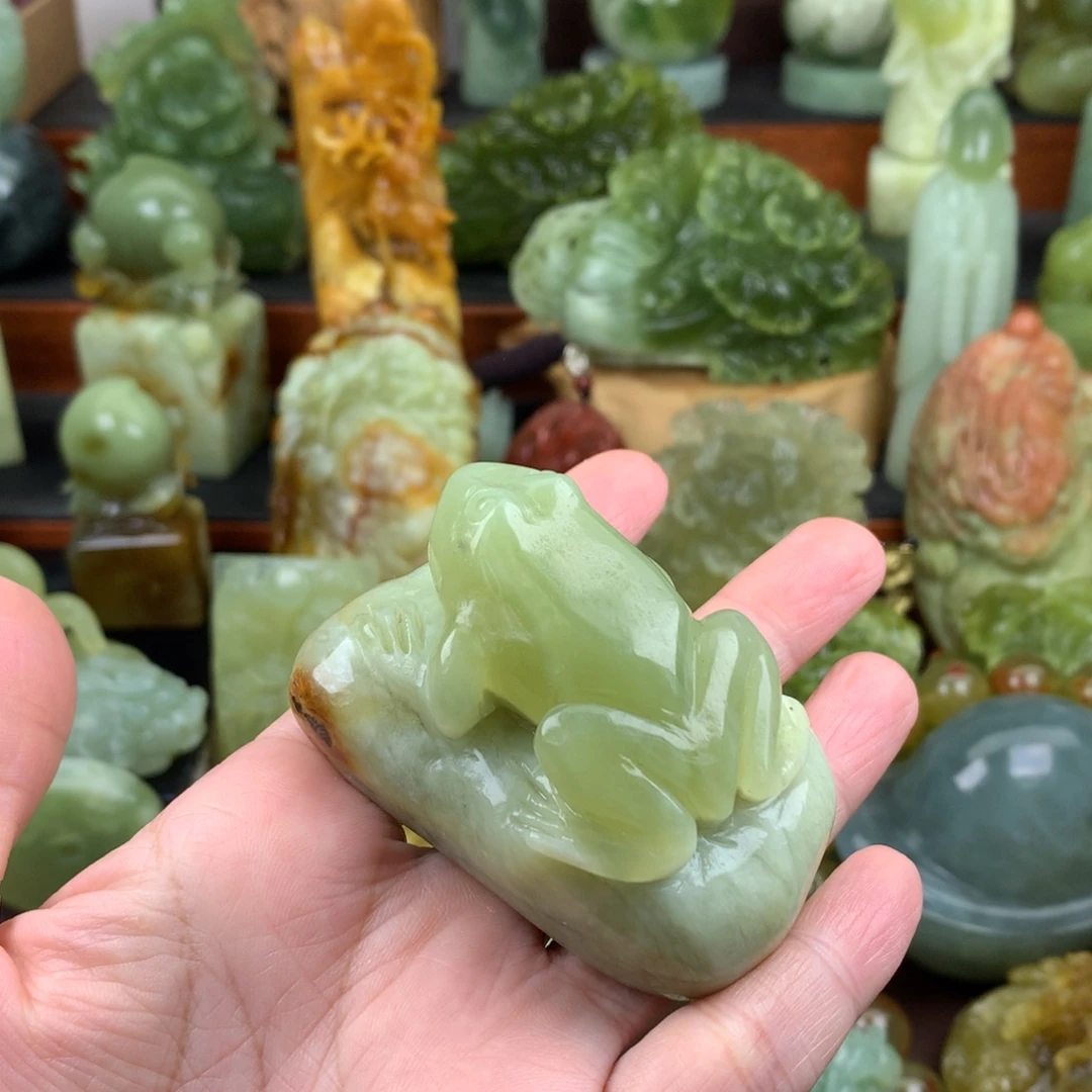 岫玉未镶嵌手把件