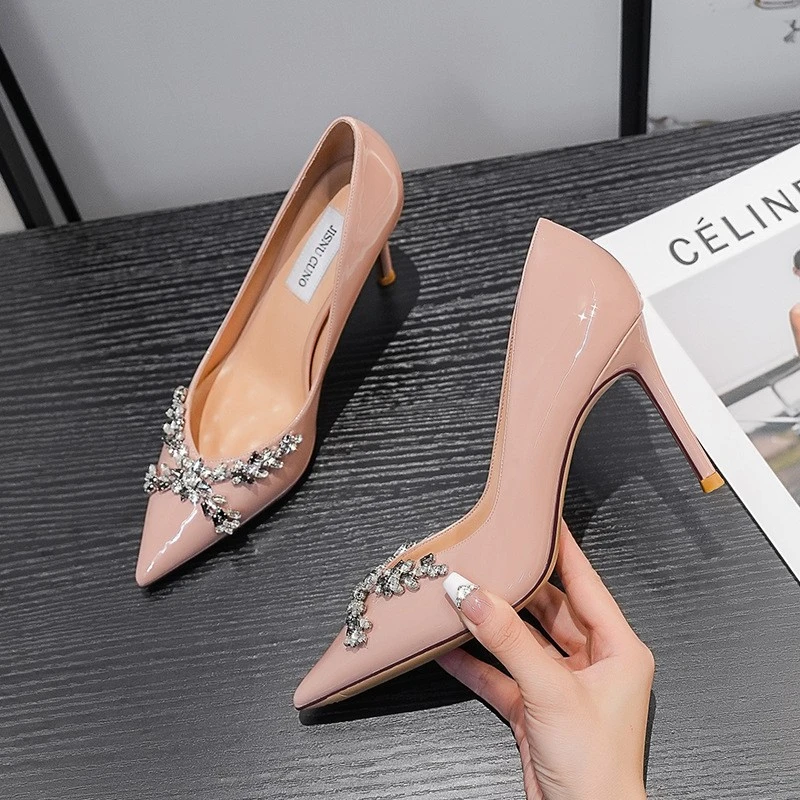 高跟鞋女高级感浅口气质法式时装裸色不累脚尖头小香风亮钻单鞋