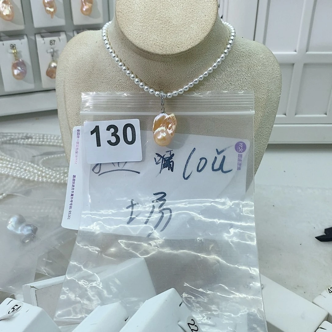 淡水珍珠颈饰合金