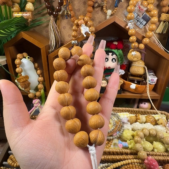 猴头核桃吊坠拉丝屁桃