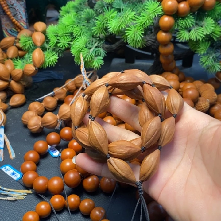 橄榄核手串1.35*2.6原籽28颗