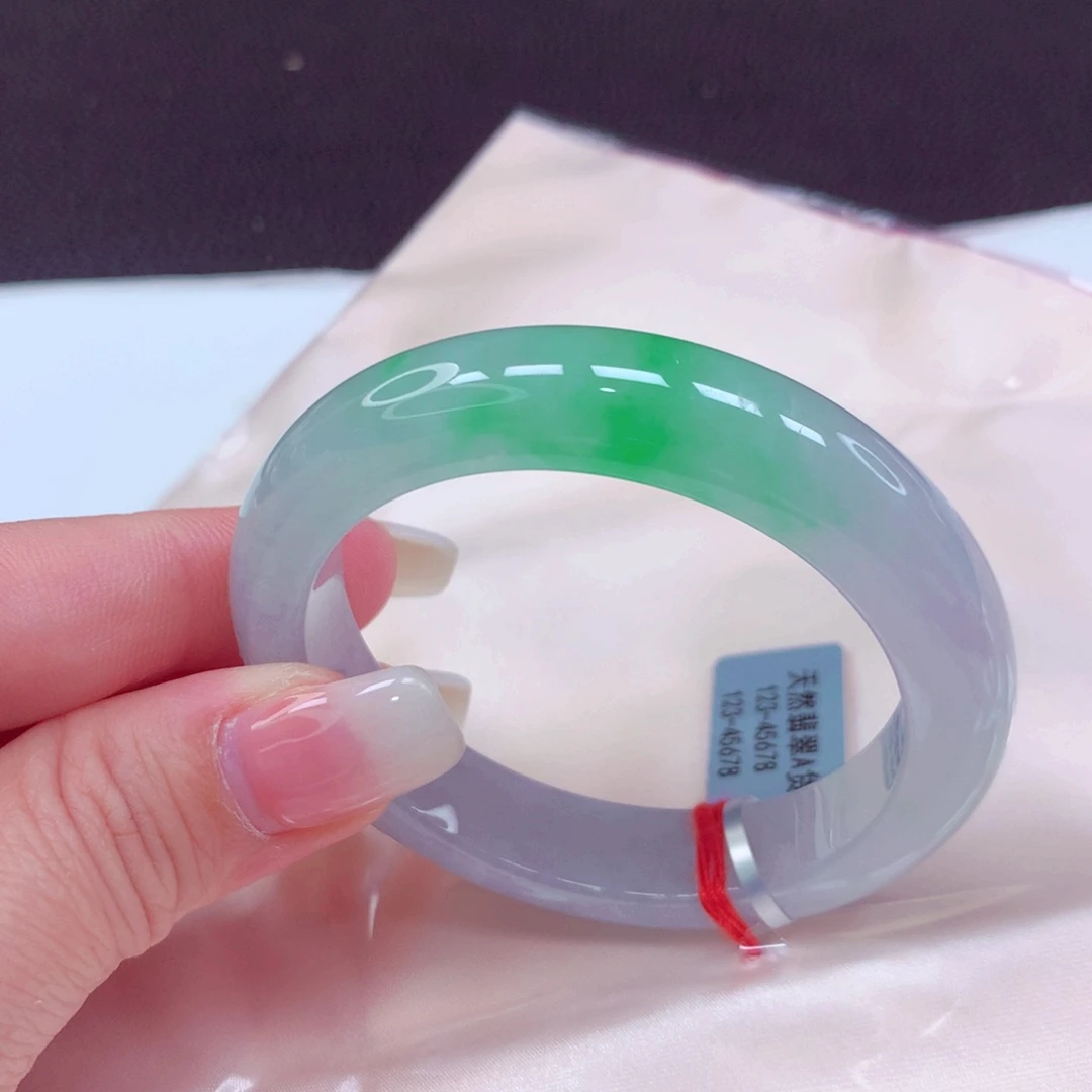 琳***达未镶嵌手镯翡翠手镯