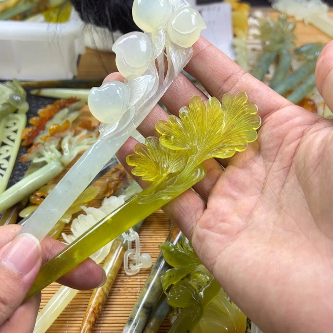 小***乐蛇纹石玉未镶嵌发簪