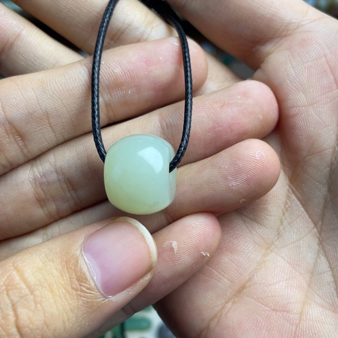 和田玉未镶嵌吊坠(不含链)