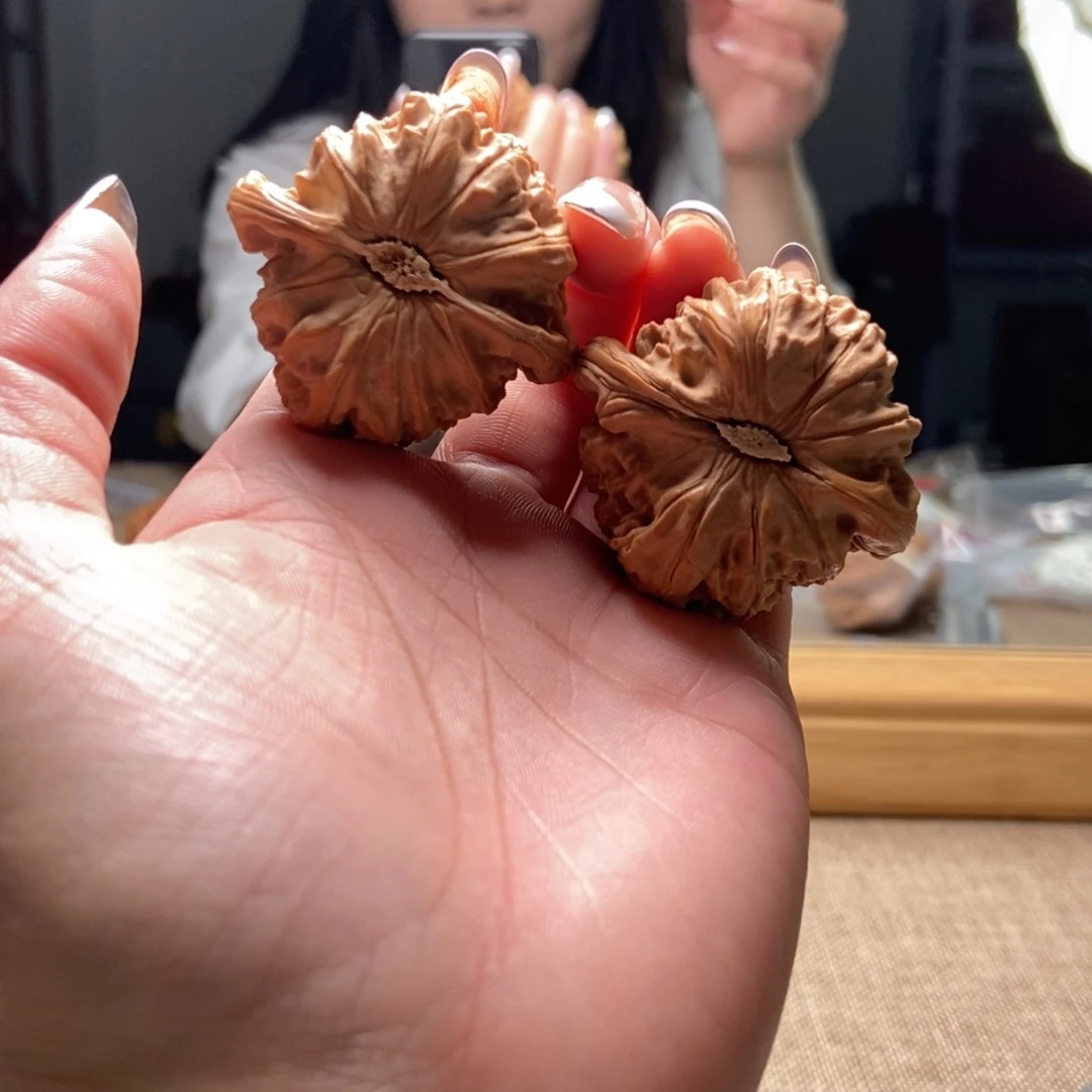 文玩核桃吊坠白狮子9