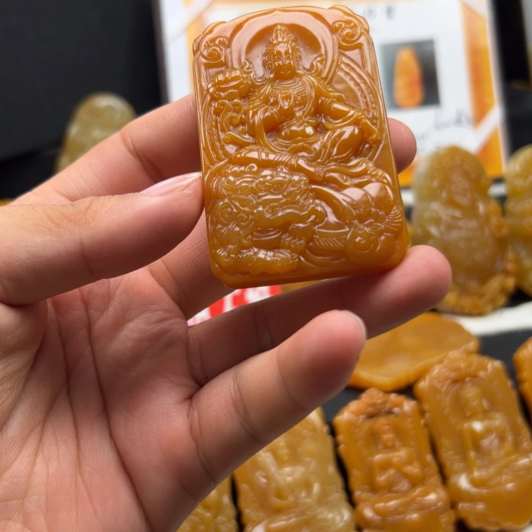 小***子石英质玉（黄龙玉）未镶嵌多样性发货，发其一