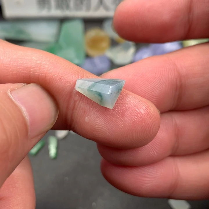 定制翡翠未镶嵌材料定制