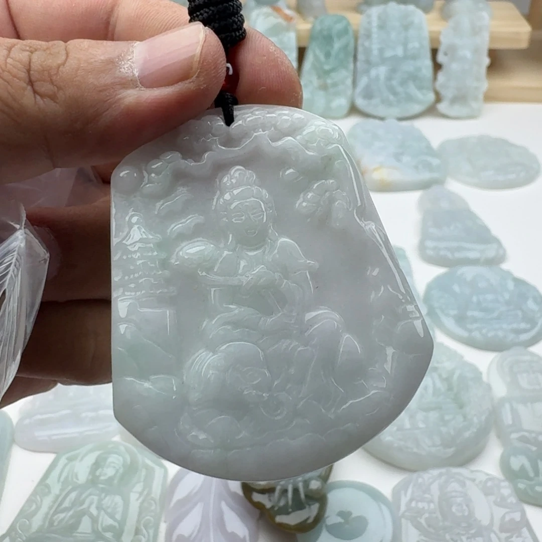 云***店颈饰未镶嵌翡翠天然缅甸A货翡翠