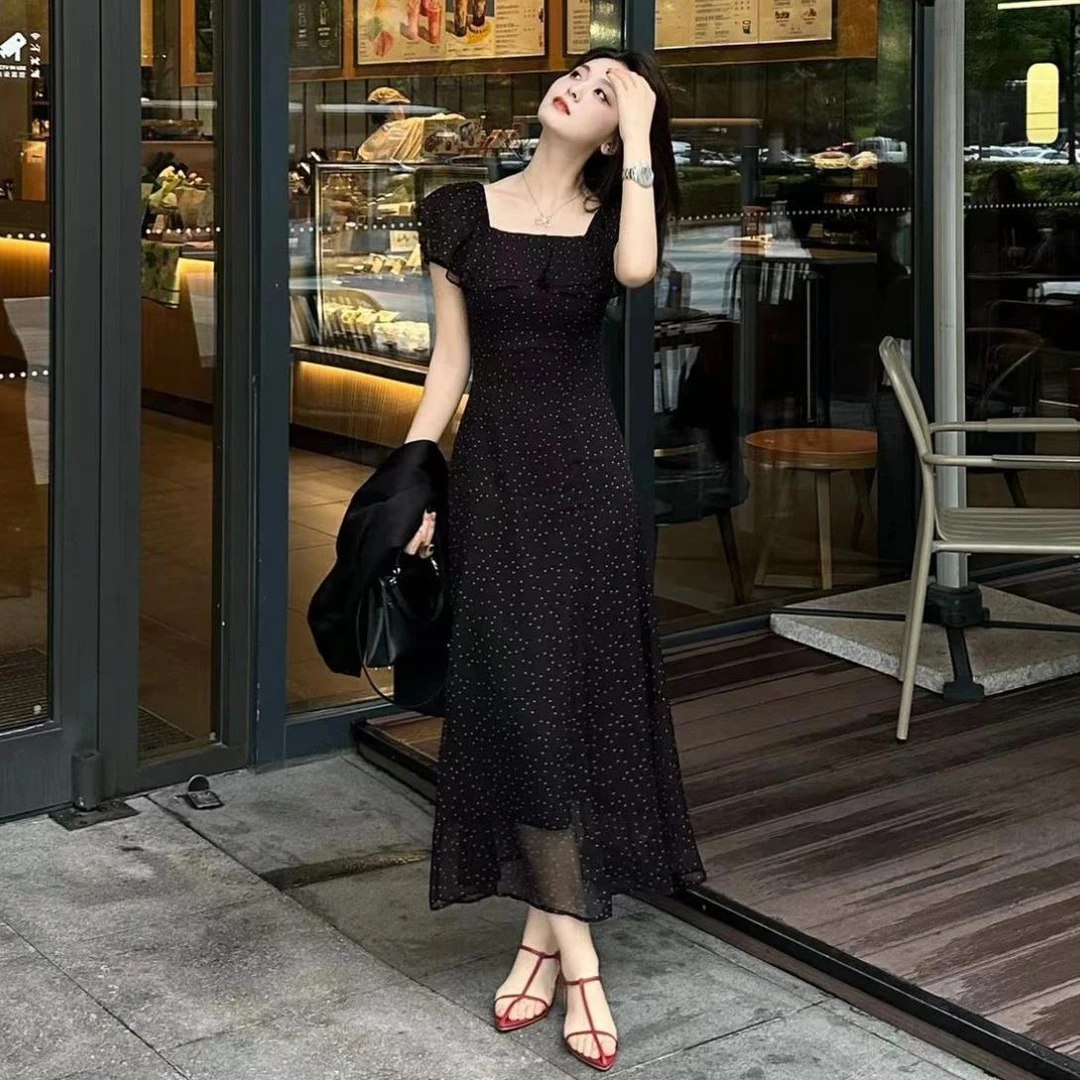 法式荷叶边小飞袖方领碎花连衣裙女夏季2025新款海边度假雪纺长裙
