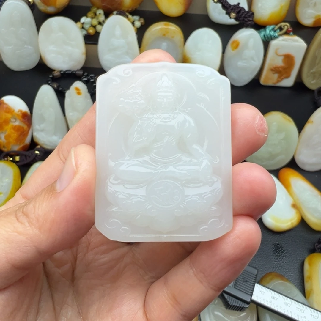 和田玉（糖玉）未镶嵌颈饰