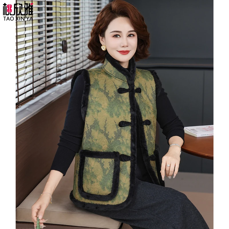 中老年国风马甲女秋冬外穿2025新款妈妈冬装外套加绒加厚背心坎肩