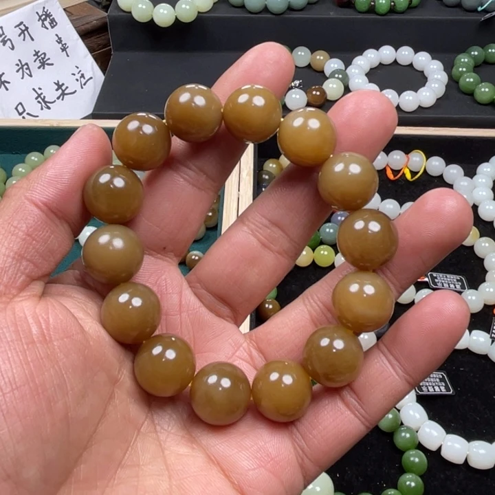 和田玉手串未镶嵌大*！