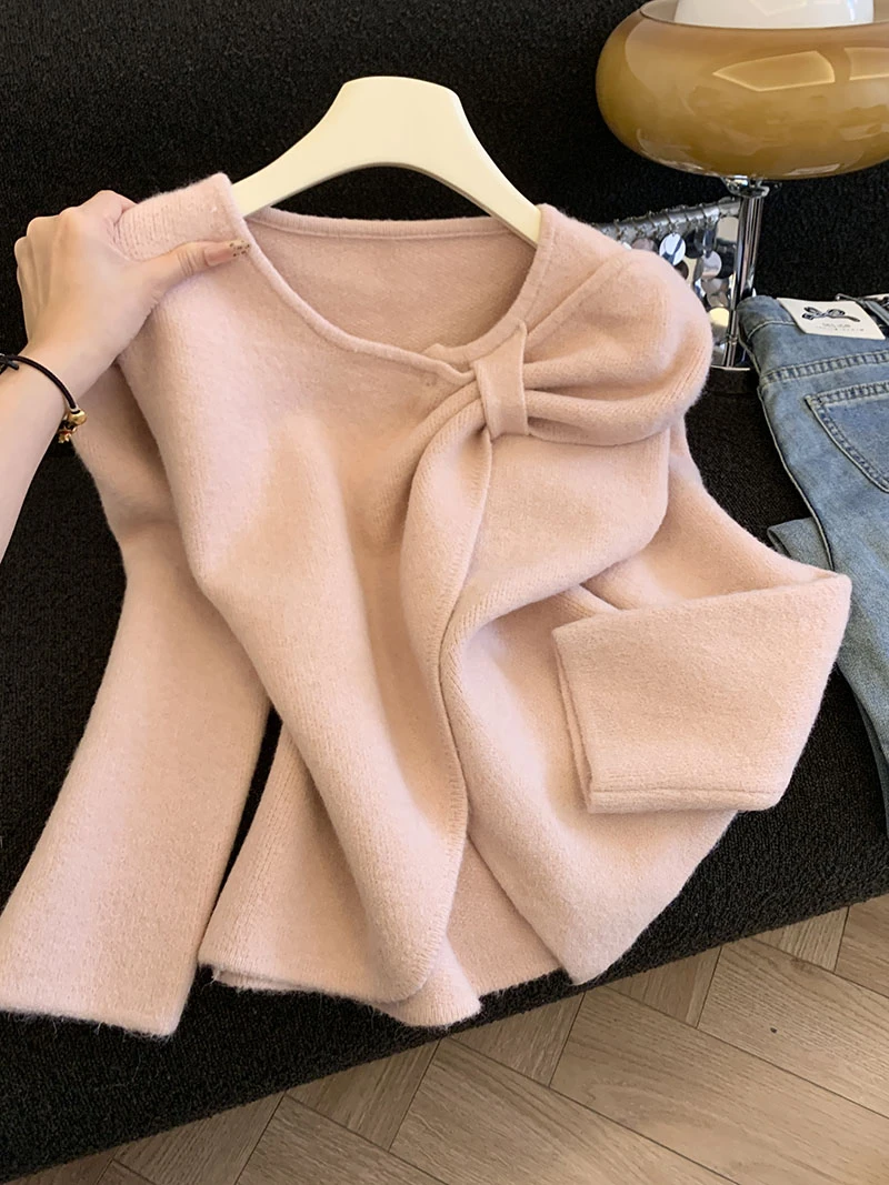秋冬新款设计感不规则开叉蝴蝶结毛绒绒百搭舒适可单穿套头毛衣女