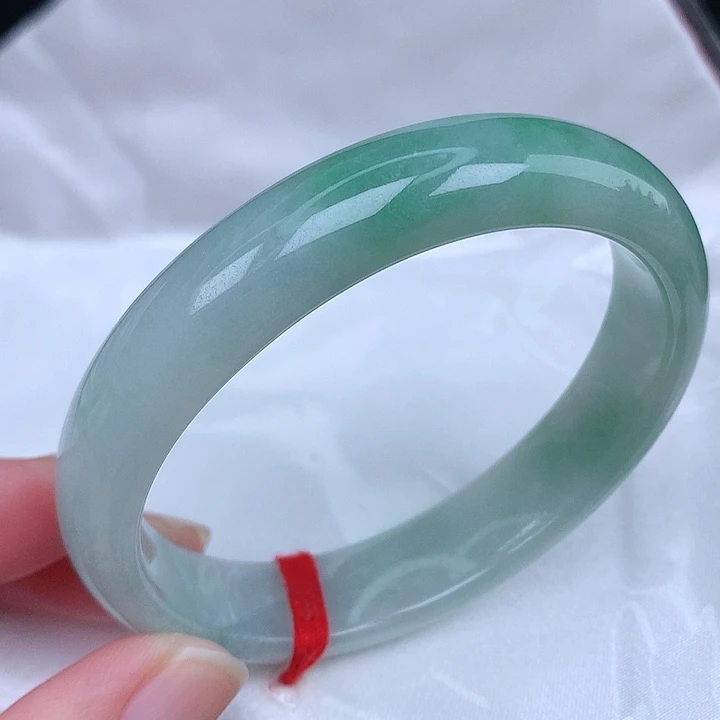 未镶嵌手镯（贵妃镯）翡翠天然