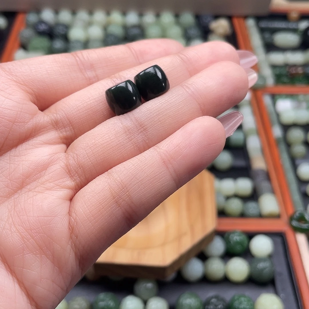 河***风和田玉（糖玉）未镶嵌珠宝半成品