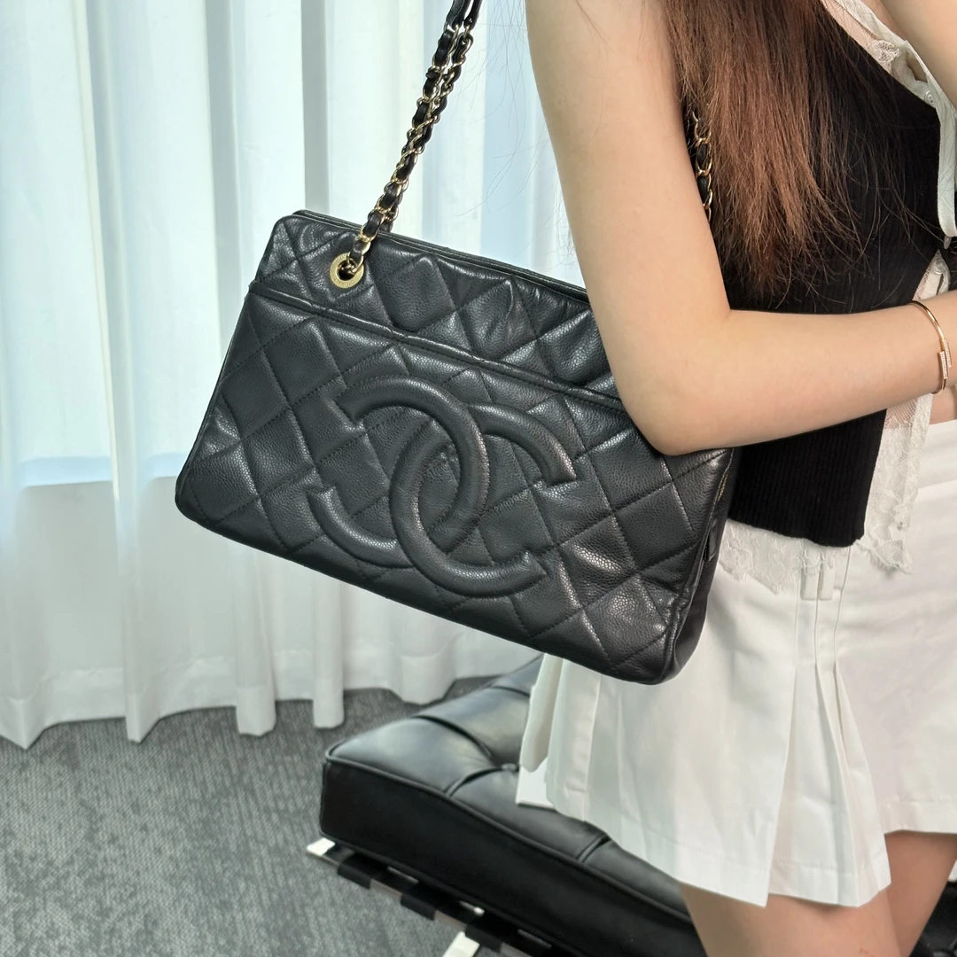 95新 Chanel/香奈儿 黑金鱼子酱单肩托特包cy