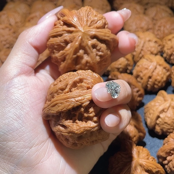 ，***吊坠文玩核桃小妹三棱