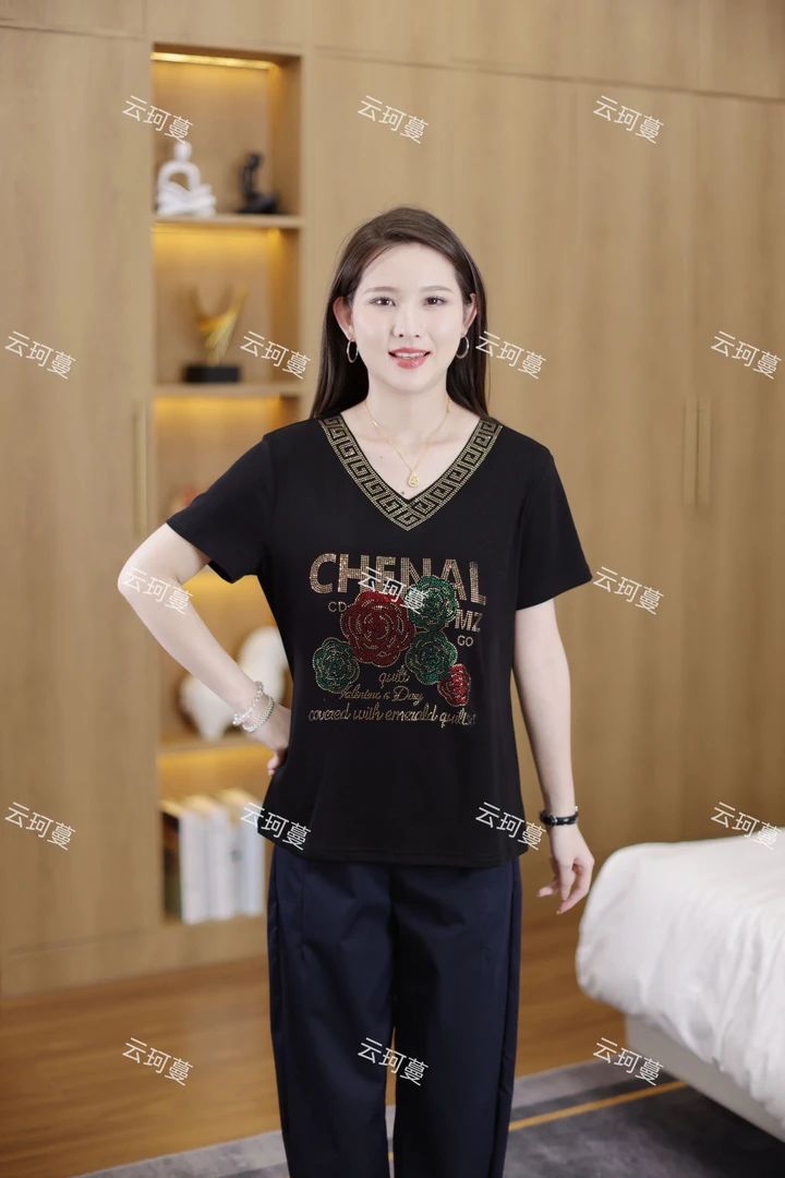 新款短袖T恤时尚减龄百搭显瘦v领休闲洋气棉t通勤小衫遮肚大码