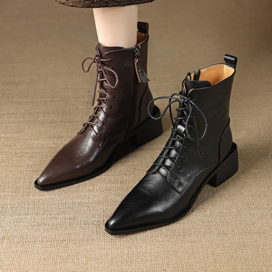 2025秋冬新款加绒黑色尖头短靴女侧拉链粗跟百搭时尚英伦风马丁靴