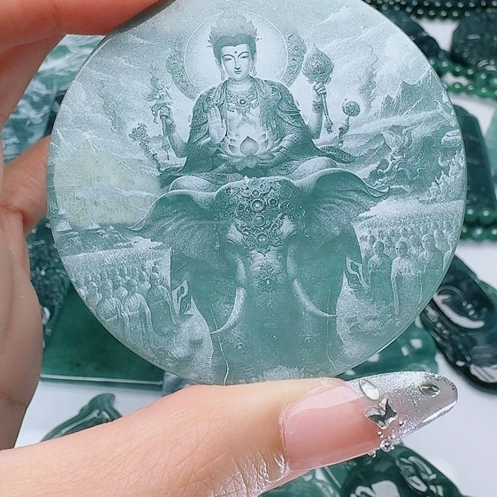 翡翠未镶嵌颈饰天然的A货翡翠多样性发其一