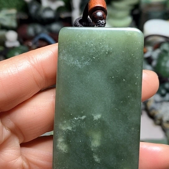 未镶嵌和田玉（糖玉）珠宝半成品