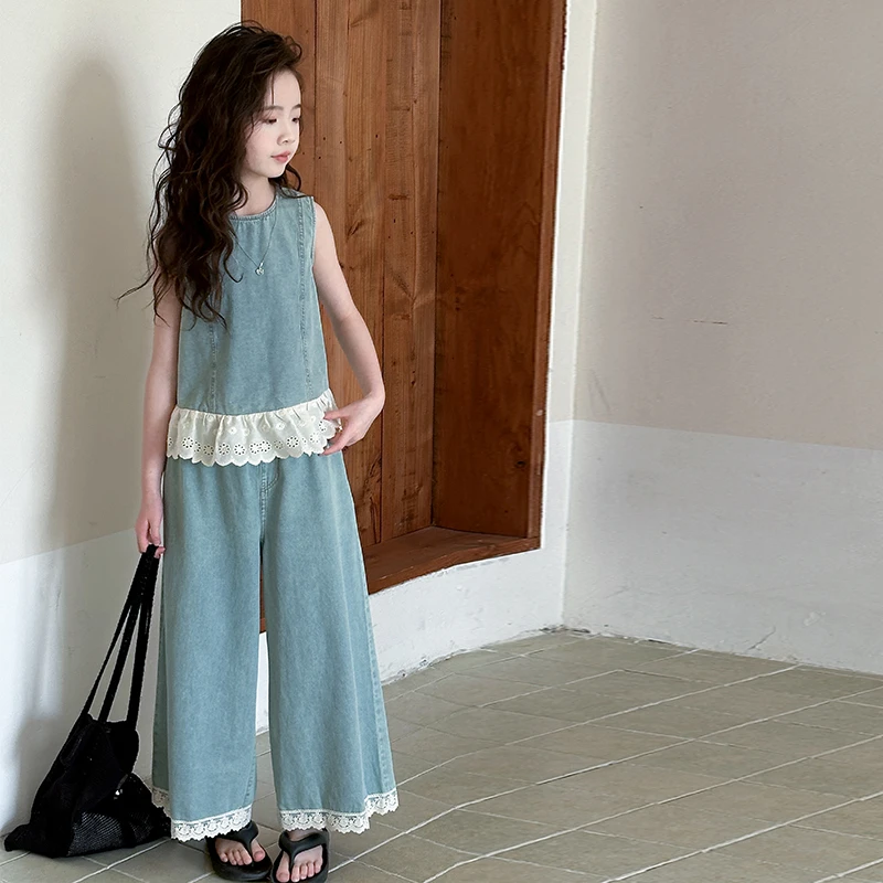 女童牛仔套装夏季2025新款儿童洋气无袖上衣蕾丝拼接阔腿裤两件套