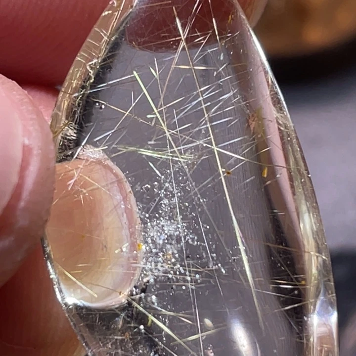 丽***士颈饰未镶嵌发晶钛