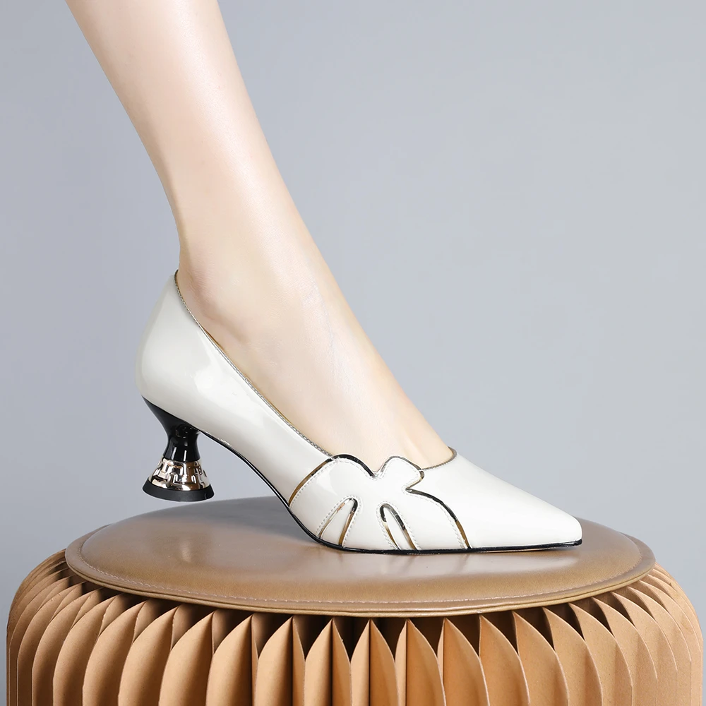 妮彩诗2024新款法式单鞋女浅口温柔风米白色软皮舒适女鞋尖头1422