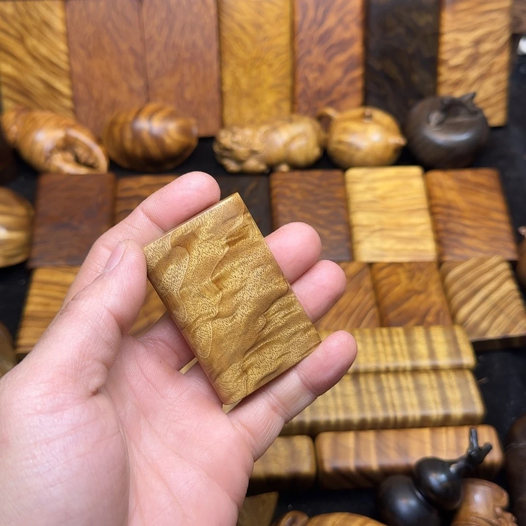 楠木金丝楠木无事牌